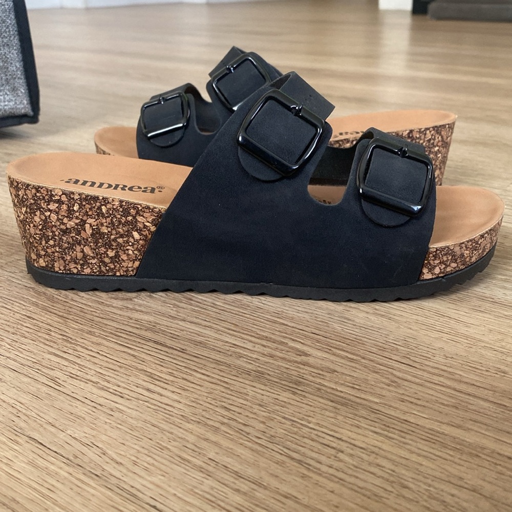 Sandals - Picture 8 of 9